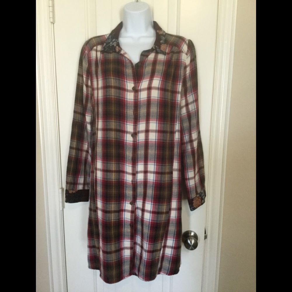 Tunic top, plaid with contrasting floral print.